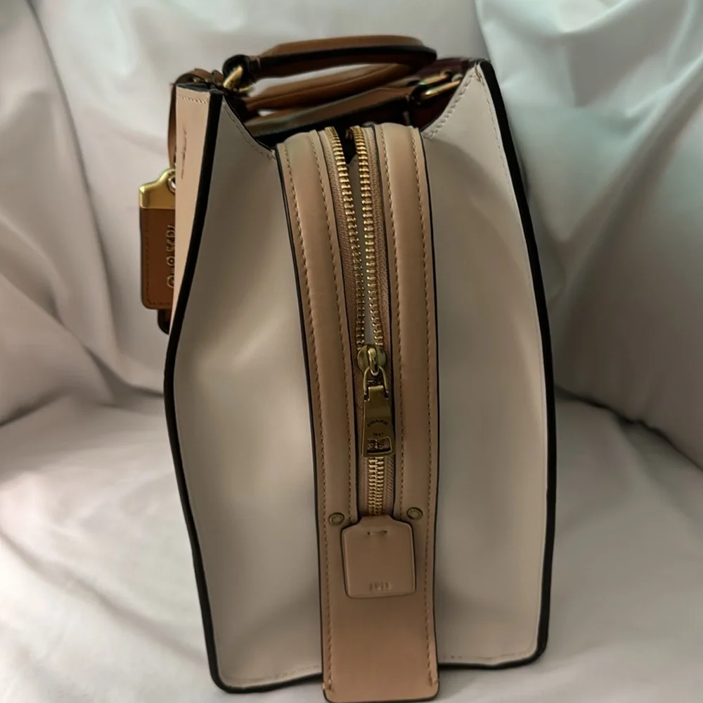 Coach Rogue in Colorblock - Picture 2 of 9